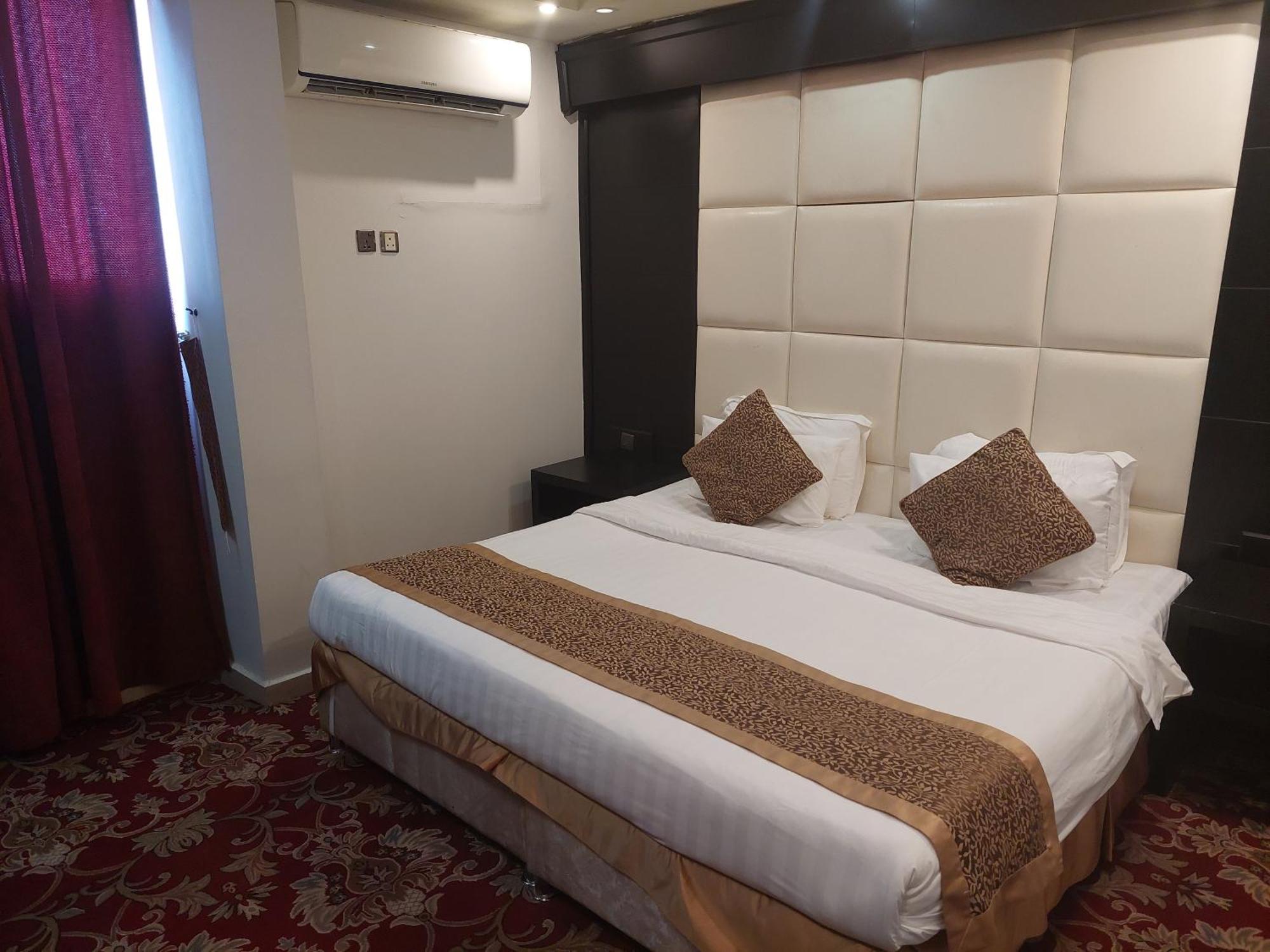 Aparthotel Zievle Executive 3*