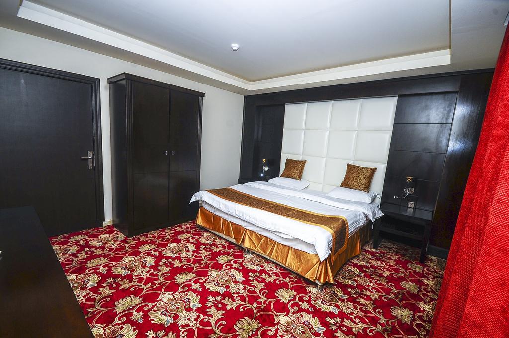 Zievle Executive Aparthotel 3*